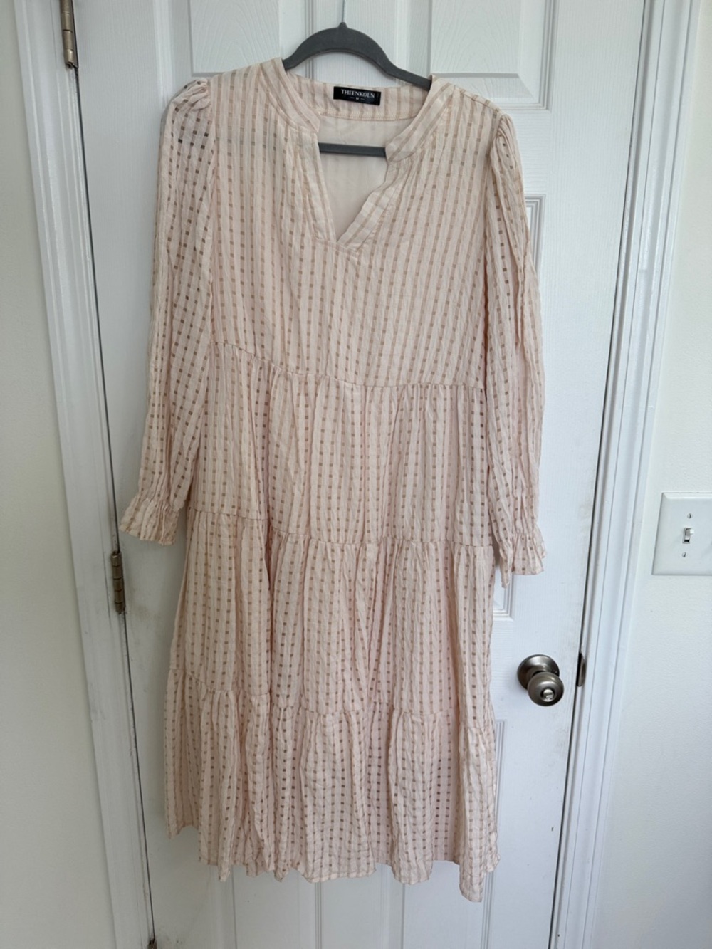 Treasure & Bond Light Pink Tiered Long-Sleeve Midi Dress